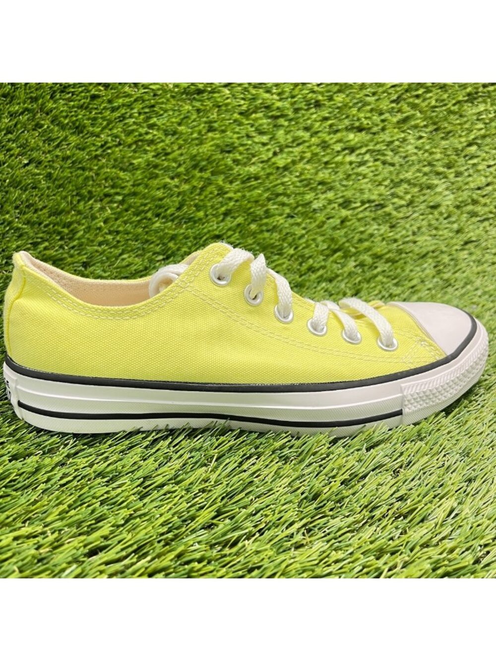 Converse Chuck Taylor All Star Low Womens Size 8 Yellow Athletic Shoes Sneakers